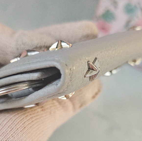 ✨ Jimmy Choo Star Studded Neptune Gray Key Holder Wallet 🌟 - Picture 9 of 15